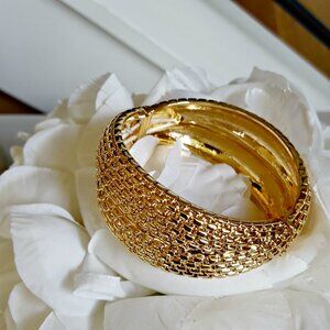 NEW! HOUSE OF HARLOW GOLD Stretch BRACELET